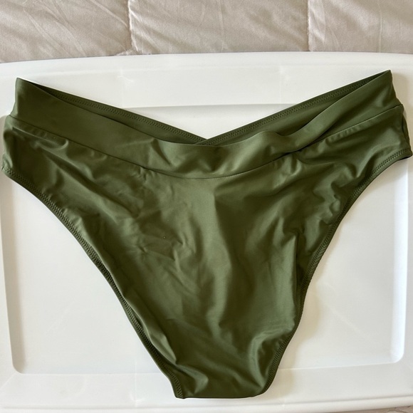 NWT J. Crew Green Cross-Front Cheeky Bikini Bottom - Picture 4 of 4